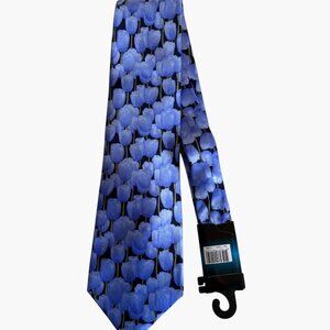 Silk tie with tulips